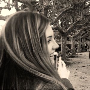 Meet your Posher, Candace